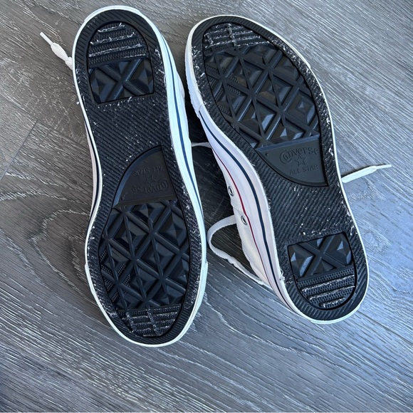 Women Converse Chuck Taylor All-Star Low White Size US 8 - Picture 4 of 6